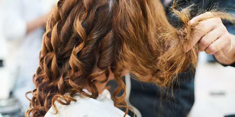 Ook vrouwen kunnen last hebben van haaruitval en kaalheid