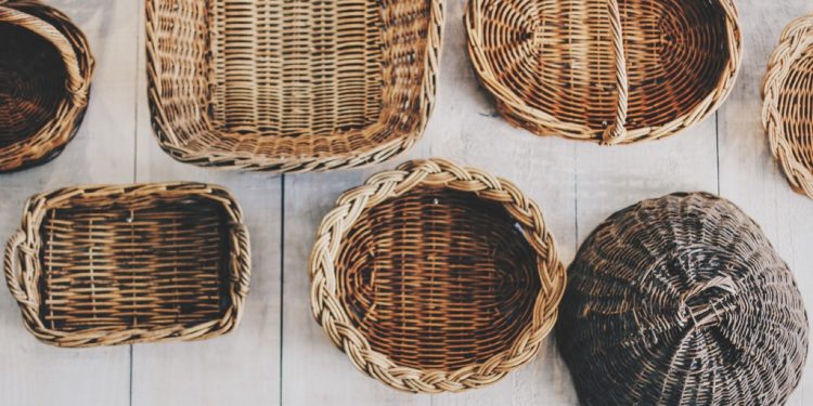 4x attributen die van rotan gemaakt zijn