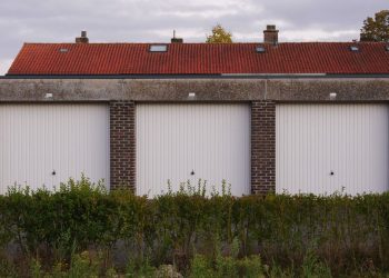 Waar moet je op letten bij een offerte voor een garagedeur?
